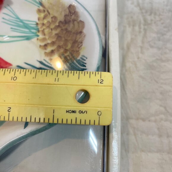 Pfaltzgraff Holiday Market Poinsettia & Pinecone 2-Piece Ceramic Hostess Serving - Picture 11 of 12